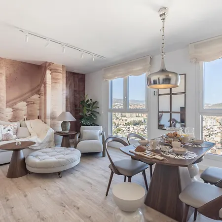 Apartment Skyline 9 Pool & Parking Free *