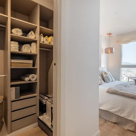 Apartment Skyline 9 Pool & Parking Free *